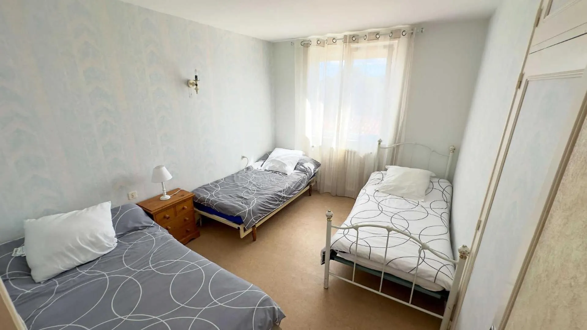 Holiday home Chez Yvonne Et Robert Villa Le Vintrou