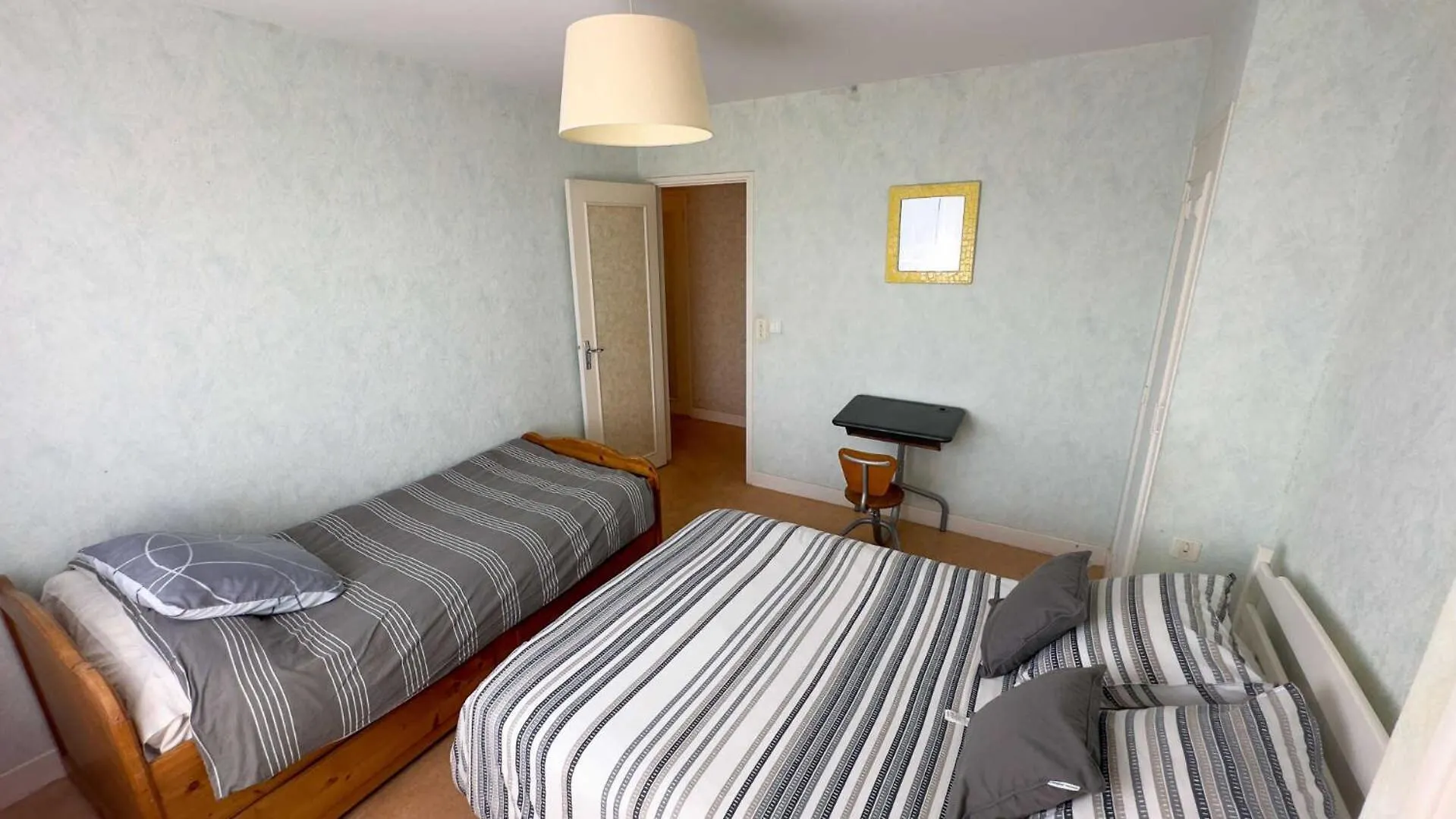 Holiday home Chez Yvonne Et Robert Villa Le Vintrou France